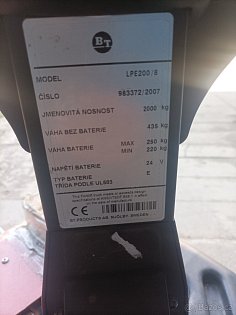 Ručně vedený nízkozdvižný vozík Toyota