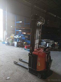Ručně vedený elektrický vozík Toyota