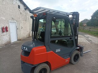 Vysokozdvižný vozík Toyota Tonero 25, HST